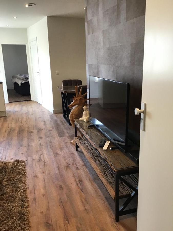 Chic Appartement In Sas Van Gent Экстерьер фото