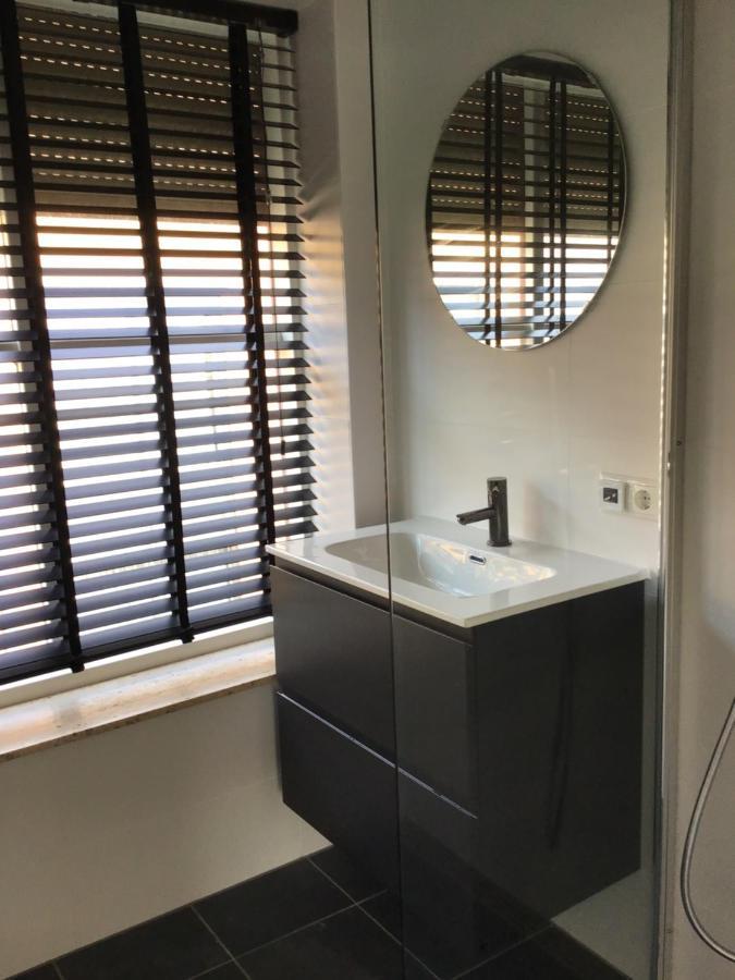 Chic Appartement In Sas Van Gent Экстерьер фото